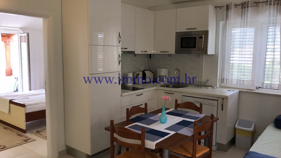 FULLY FURNISHED HOUSE WITH THREE APARTMENTS NEAR TROGIR
