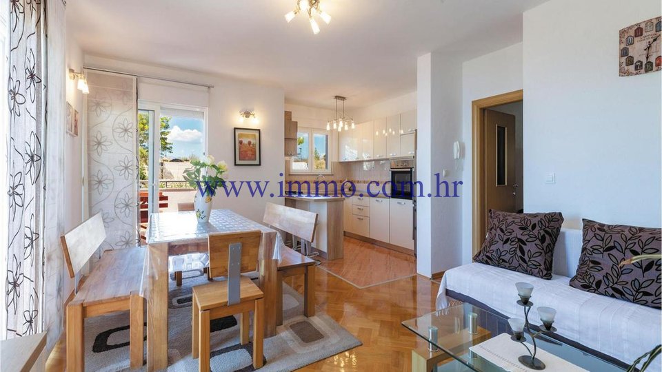 PODSTRANA, HOUSE WITH APARTMENTS AND BEAUTIFUL SEA VIEW