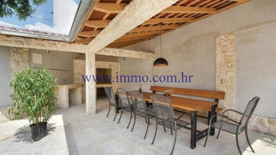 Hiša, 330 m2, Prodaja, Trogir