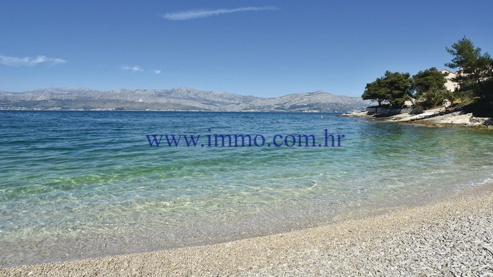 BRAČ, BEAUTIFUL VILLA WITH GORGEOUS SEA VIEWS FOR SALE, ON THE SEAFRONT
