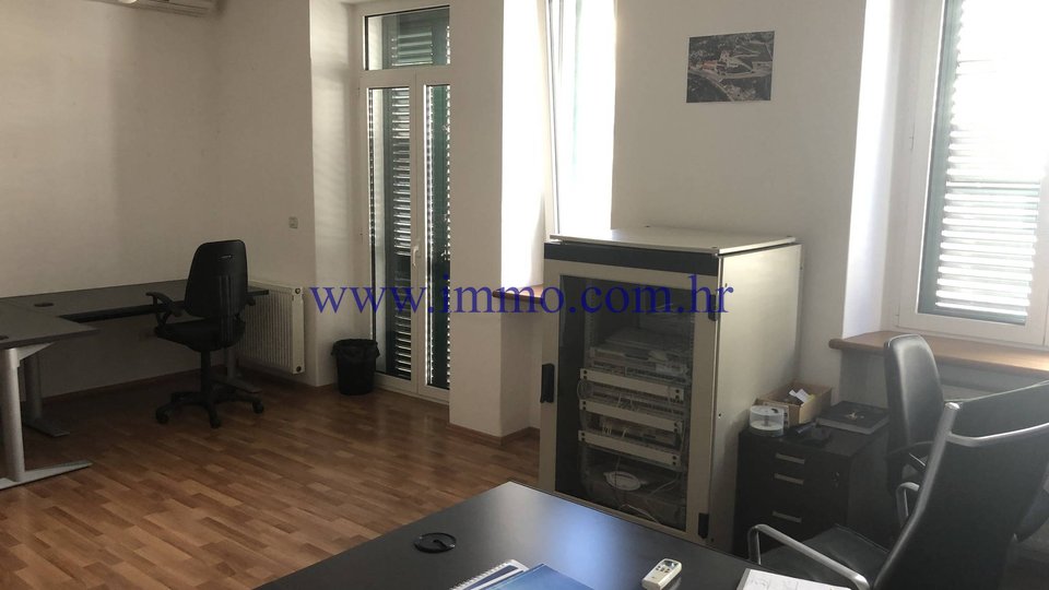 UNIQUE OPPORTUNITY! LUXURY APARTMENT IN THE CENTER OF SPLIT! TOP LOCATION!