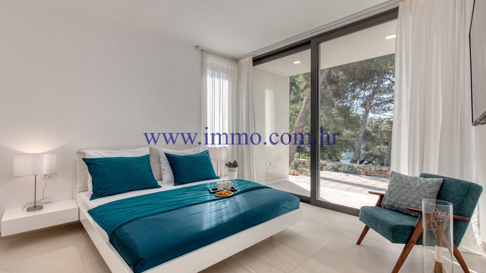 Hiša, 250 m2, Prodaja, Primošten