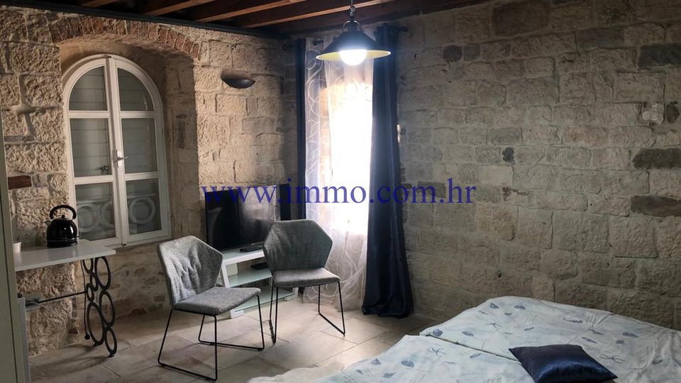 EXCLUSIVE! ANCIENT STONE HOUSE IN THE HEART OF DIOCLETIAN'S PALACE