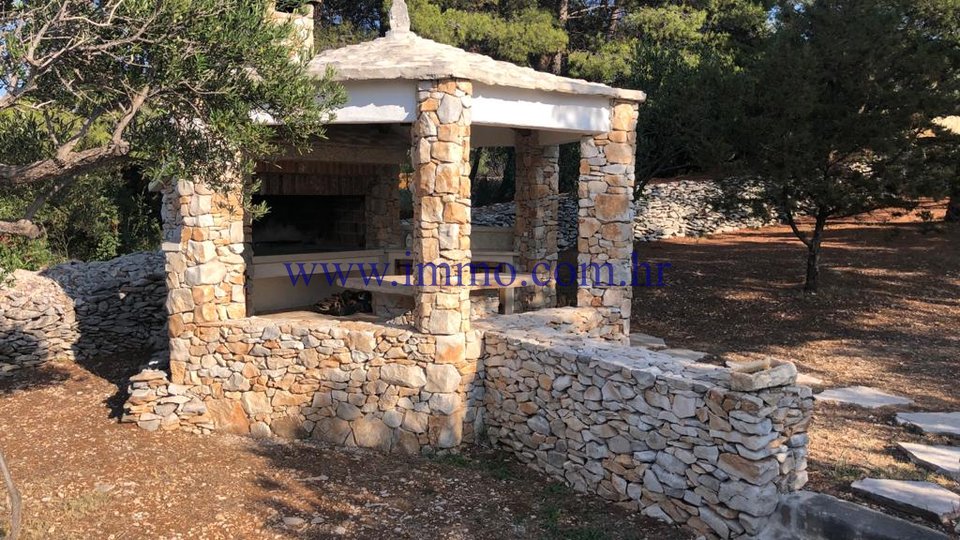 RANCH WITH PANORAMIC SEA VIEW ON THE ISLAND OF BRAC