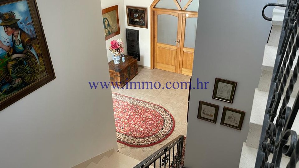 BEAUTIFUL GUEST HOUSE ON THE ISLAND OF BRAČ
