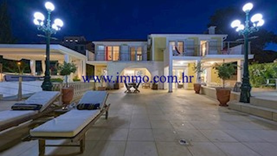Casa, 250 m2, Vendita, Trogir