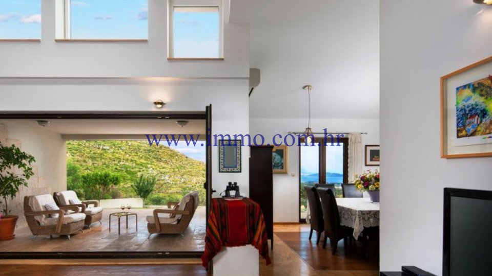 Hiša, 690 m2, Prodaja, Trogir