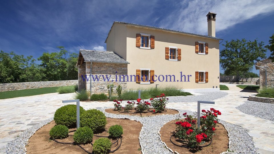 GORGEOUS ESTATE IN THE HEART OF ISTRIA