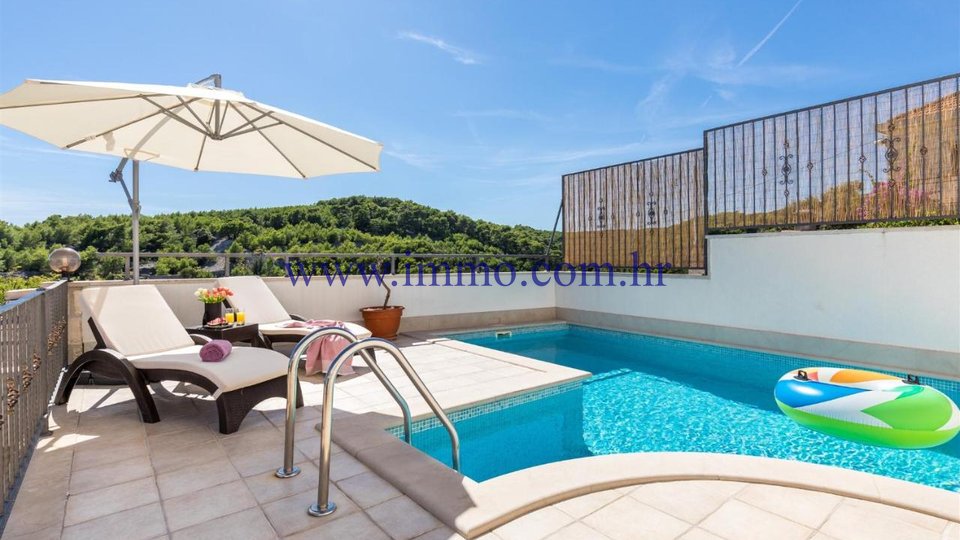 HOLIDAY HOME WITH POOL AND SEA VIEW