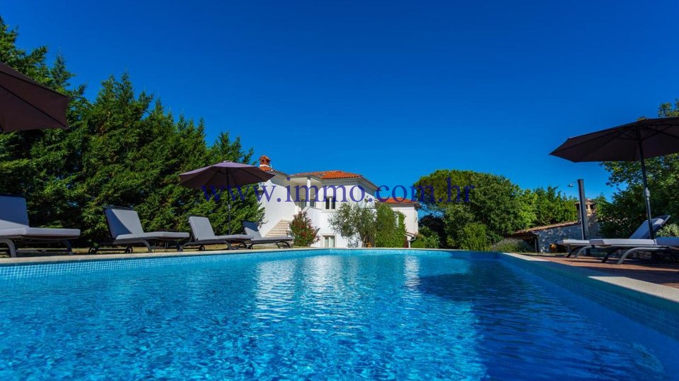 UNIQUE VILLA WITH POOL IN THE HEART OF ISTRIA