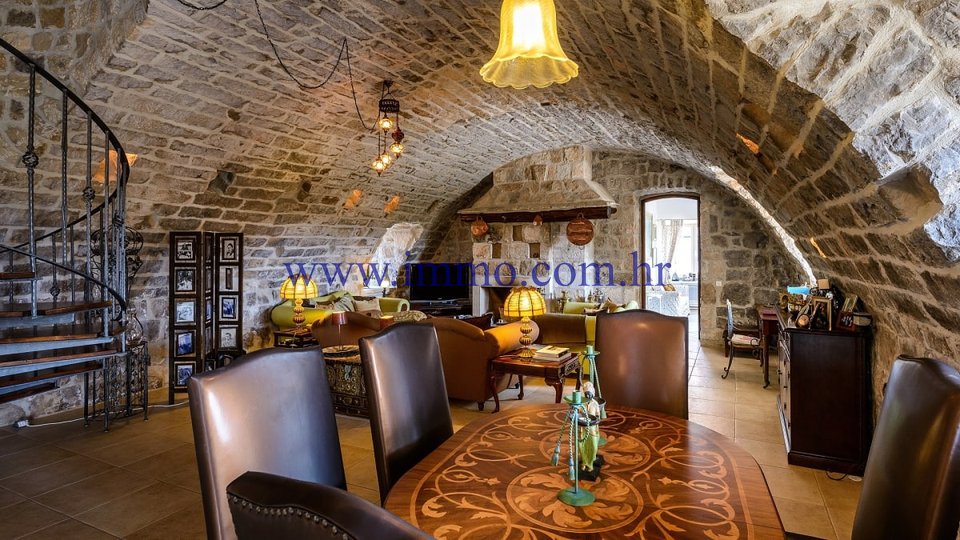 Casa, 300 m2, Vendita, Dubrovnik