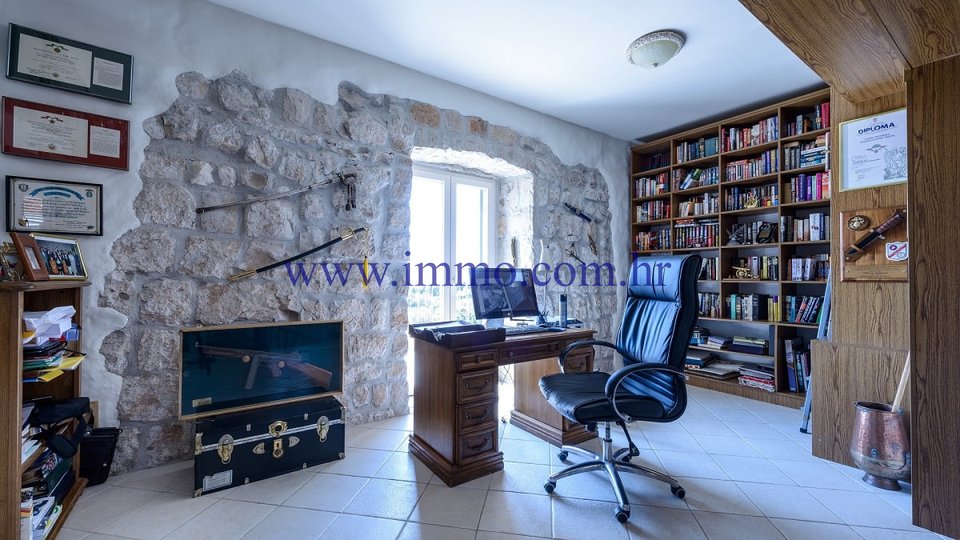 Hiša, 300 m2, Prodaja, Dubrovnik