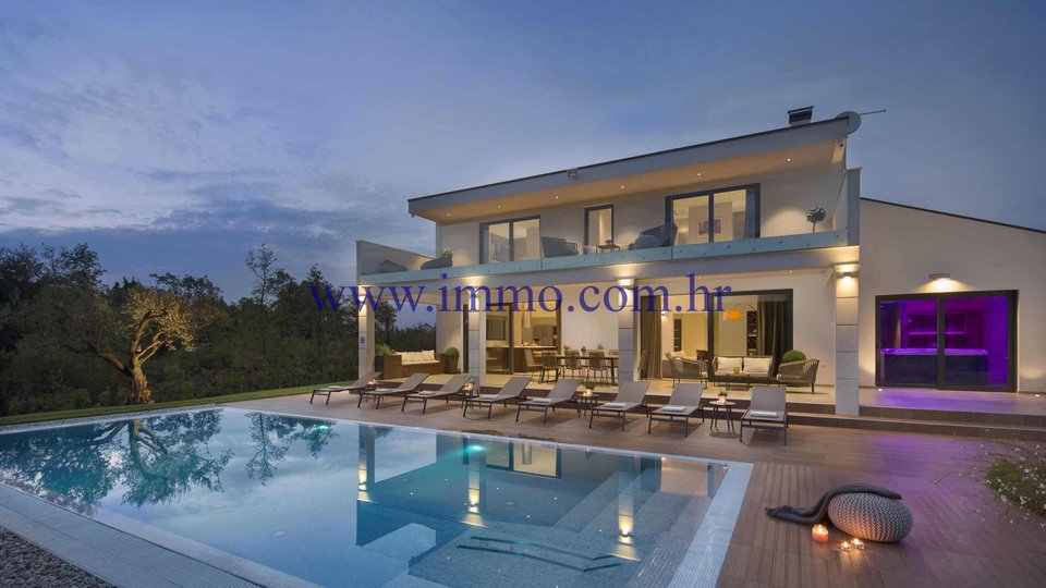 MODERN VILLA WITH POOL IN ISTRIA INLAND
