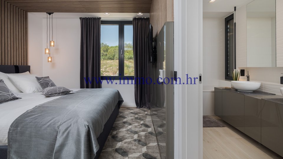 Casa, 453 m2, Vendita, Zadar