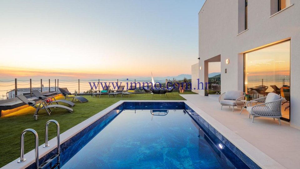 ELEGANT NEWLY BUILT VILLA WITH POOL AND SEA VIEW