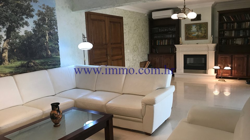 Hiša, 420 m2, Prodaja, Trogir - Čiovo