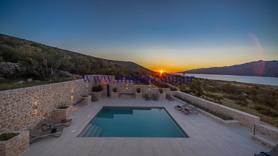 Casa, 683 m2, Vendita, Zadar