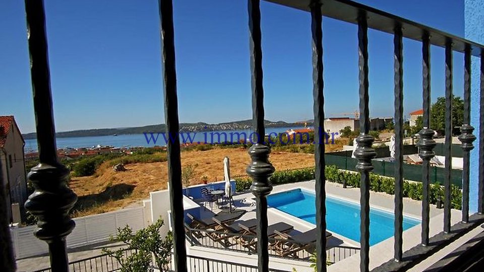 EXCELLENT VILLA WITH POOL AND SEA VIEW