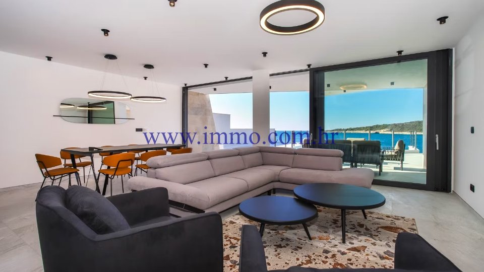 Casa, 445 m2, Vendita, Trogir