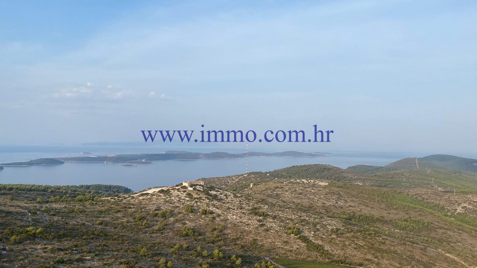 ATTRACTIVE AGRICULTURAL LAND ON THE ISLAND OF LASTOVO