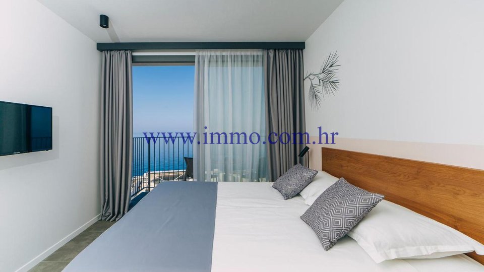 Hotel, 9000 m2, Prodaja, Makarska