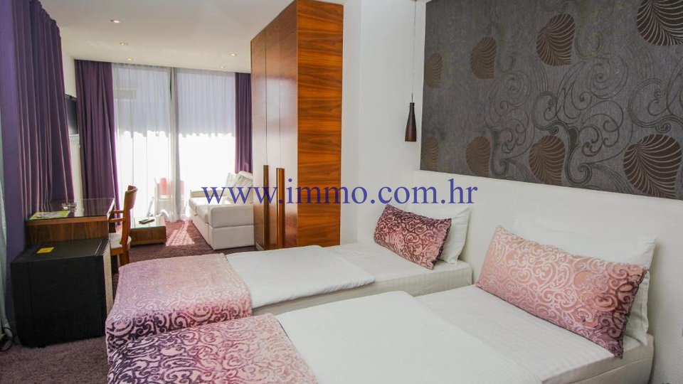 Hotel, 2300 m2, Prodaja, Split