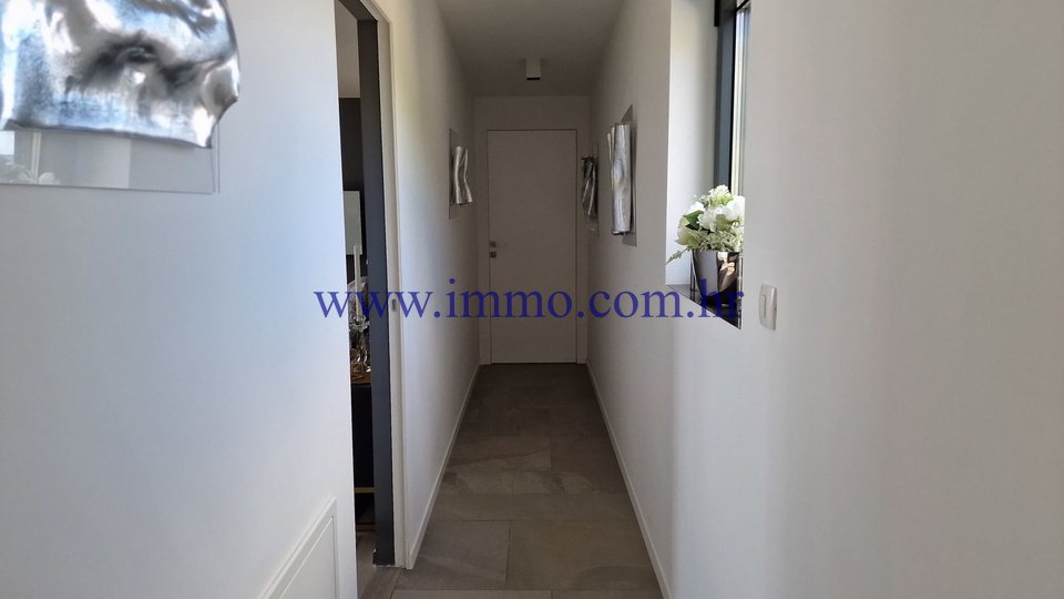 Hiša, 360 m2, Prodaja, Trogir - Čiovo