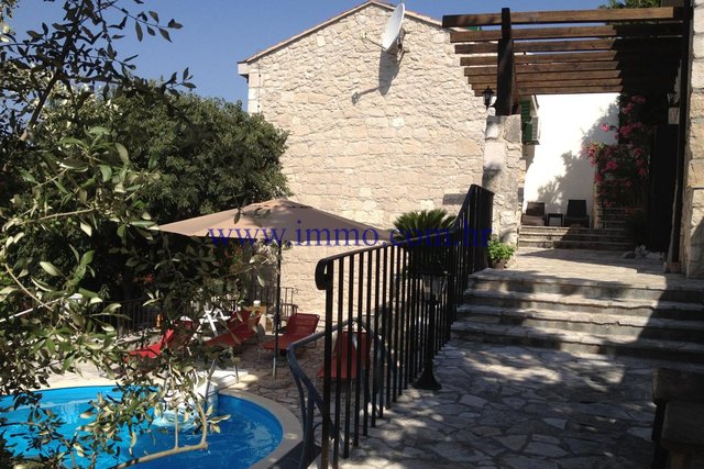 TWO RENOVATED STONE HOUSES WITH SWIMMING POOL, NEAR DUBROVNIK