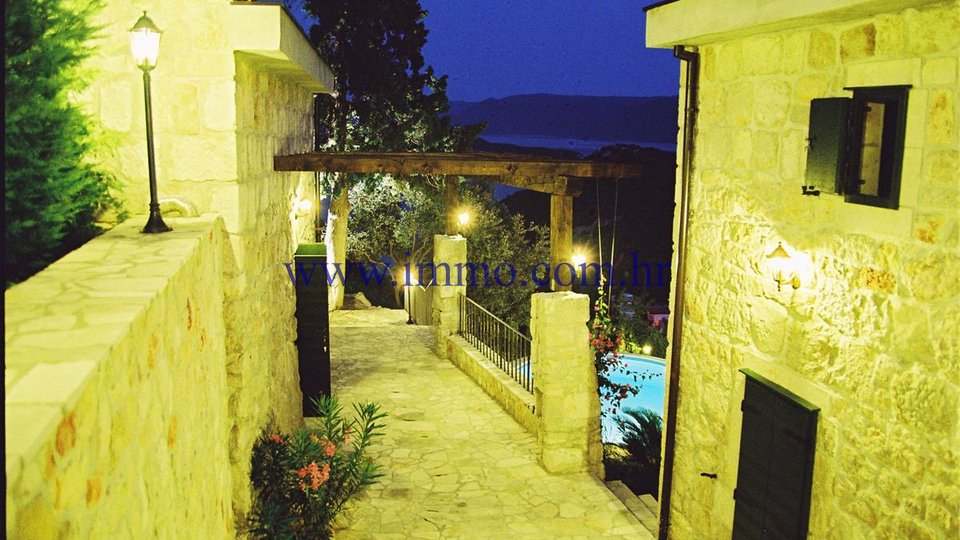 TWO RENOVATED STONE HOUSES WITH SWIMMING POOL, NEAR DUBROVNIK