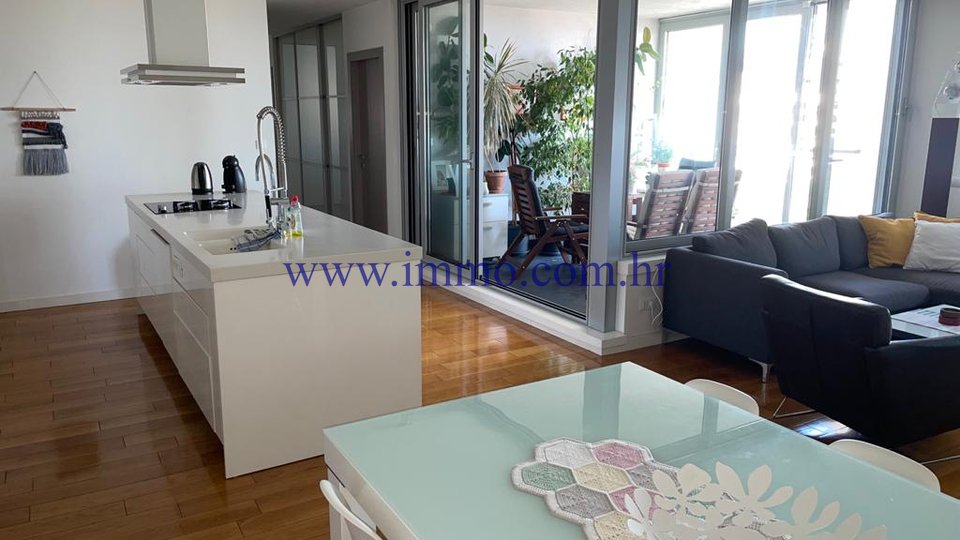 EXCLUSIVE! LUXURY APARTMENT NEAR THE SEA