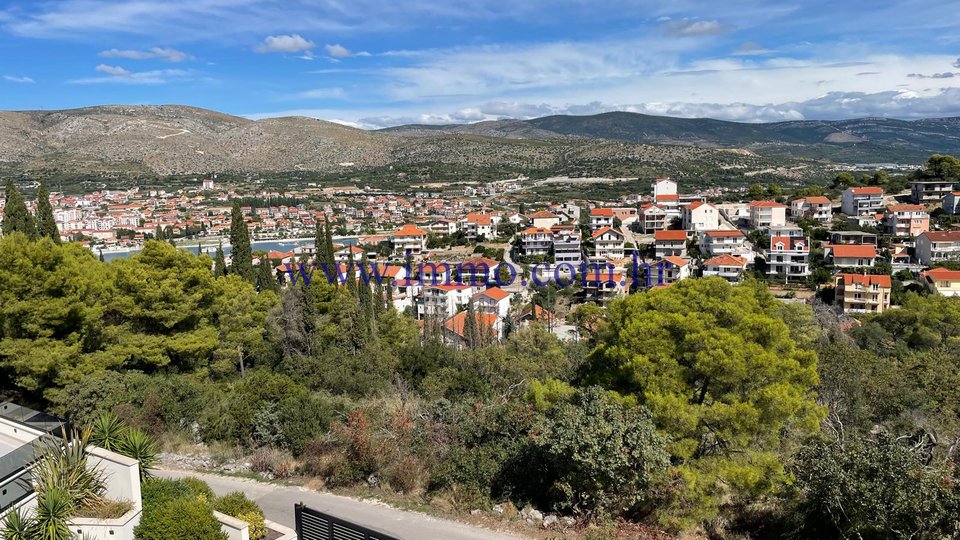 PENTHOUSE S PANORAMSKIM POGLEDOM NA MORJE