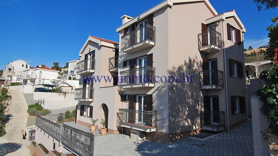 Hiša, 570 m2, Prodaja, Trogir