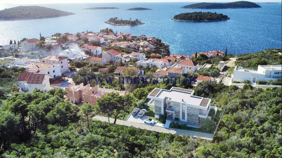 OTOK ŠOLTA, INVESTICIJSKA PRILIKA!! GRAĐEVNO ZEMLJIŠTE SA PROJEKTOM IZGRADNJE LUKSUZNE VILLE