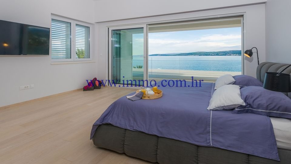 TROGIR AREA, NEW VILLA WITH SWIMMING POOL, ON THE BEACHFRONT