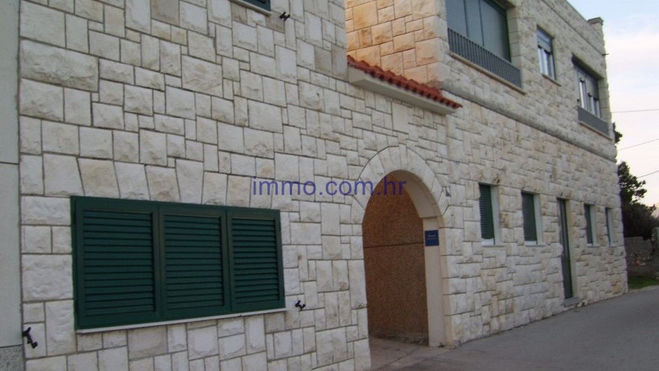 Casa, 526 m2, Vendita, Trogir