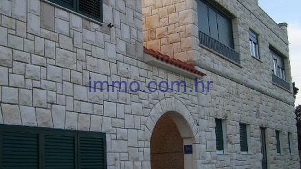 Casa, 526 m2, Vendita, Trogir